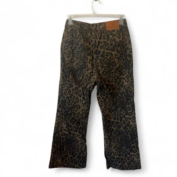 Aelfric Eden Leopard print jeans - NWT - Picture 3 of 9